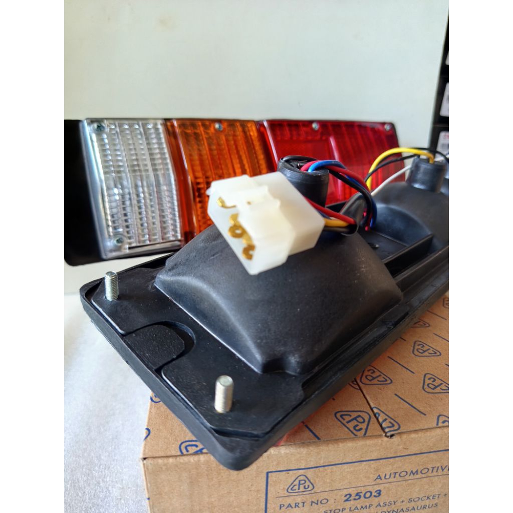 Jual STOP LAMP (LAMPU STOP) KANAN / KIRI TOYOTA 125HT, ISUZU PANTHER ...