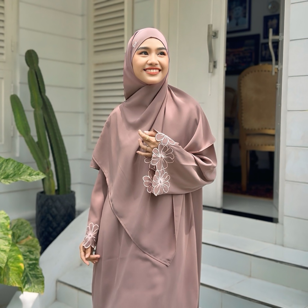 Jual HUNAYA - Ghina Abaya 0202602 - Bordir Bunga Lengan | Shopee Indonesia