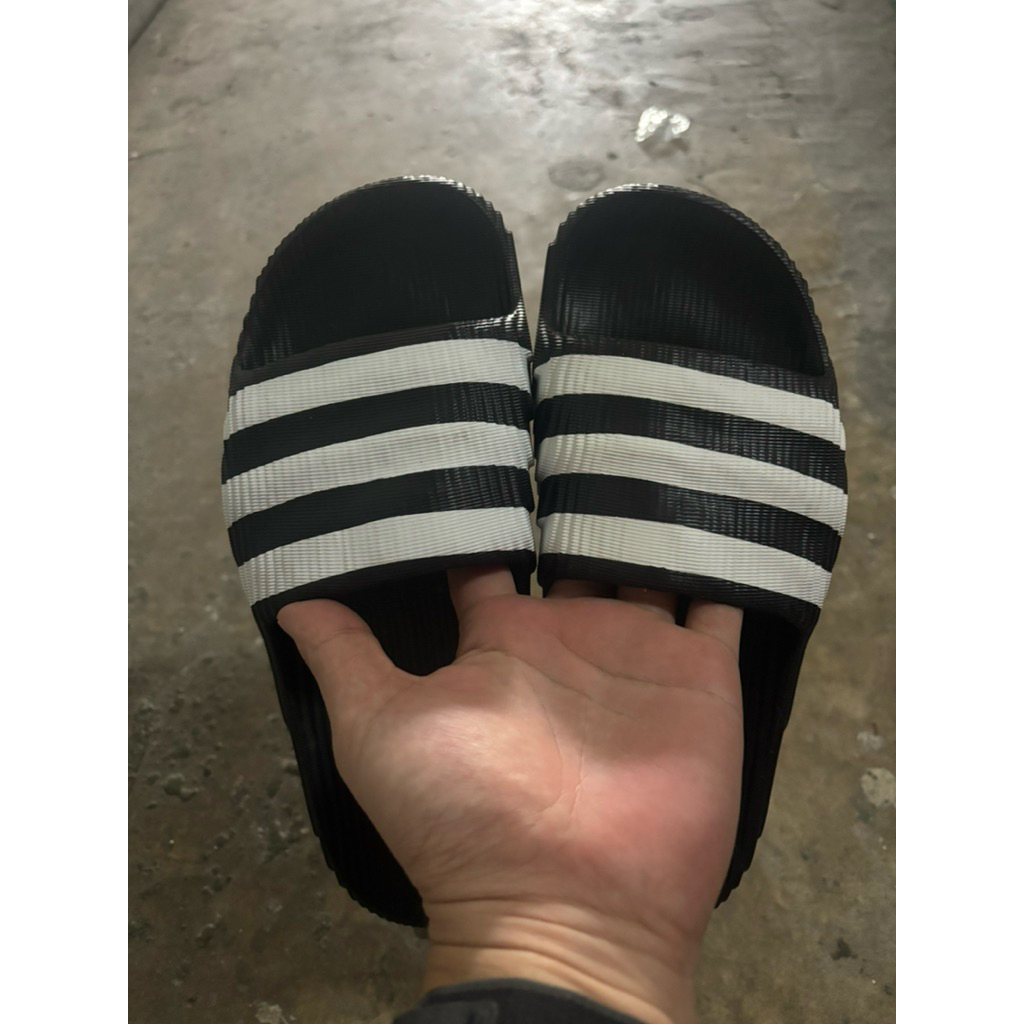 Jual Adidas Adilette 22 Terlengkap & Harga Terbaru Juni 2026 | Shopee ...