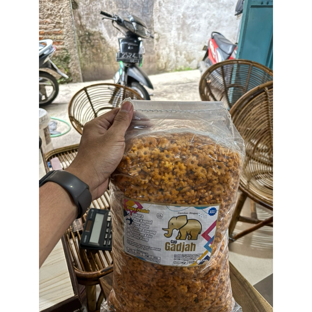 Jual snack sakura pilus ribut warna warni 1kg | Shopee Indonesia