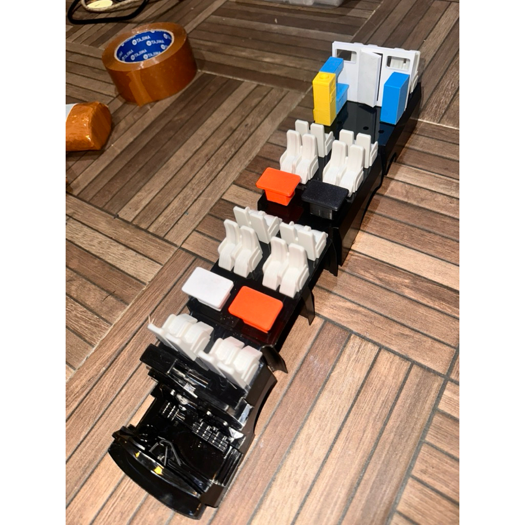 Jual Miniatur Meja untuk interior Bus RKC Tronton Terbaru | Shopee ...
