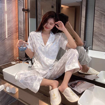 Setelan Lengan Panjang Kotak Satin Premium Piyama Wanita