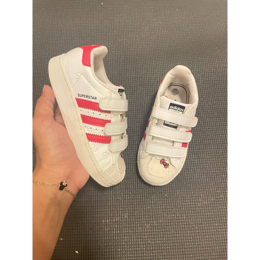 Jual Sepatu Adidas Superstar x Hello Kitty size 28 insole 16,5-17cm |  Shopee Indonesia