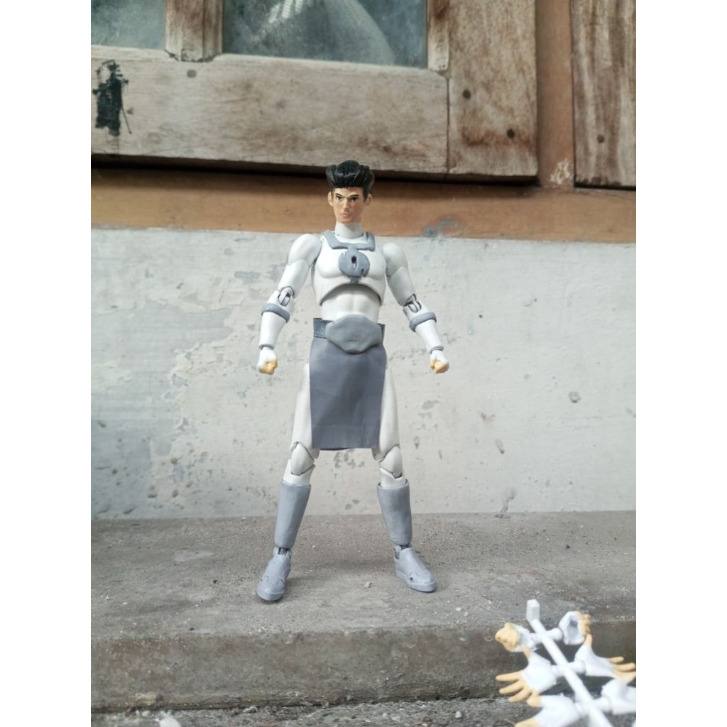 Jual custom Mafex viltrumite Mark Grayson invincible # omniman kitbash ...