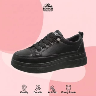 Sepatu Sneakers Wanita Hitam Fashion Non Slip