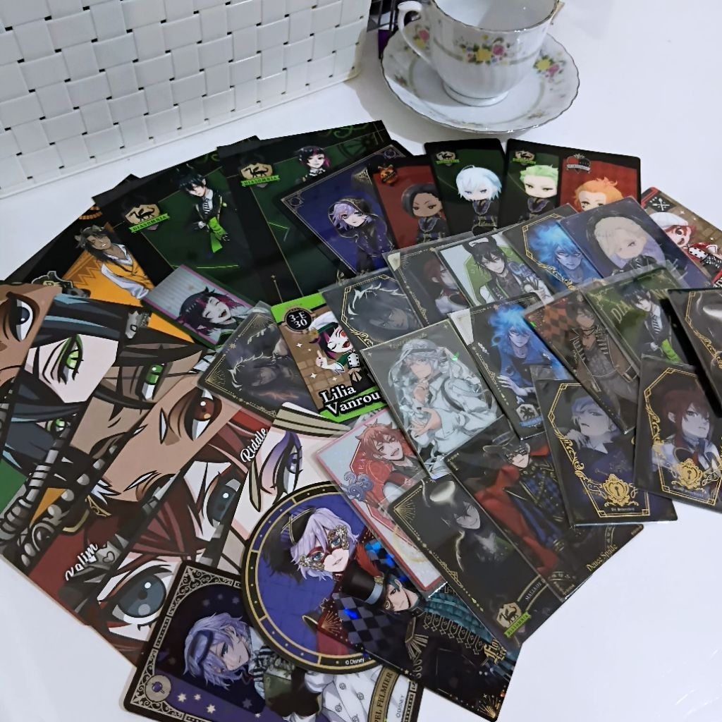 Jual Official Twisted wonderland merch card paper postcard malleus idia ...
