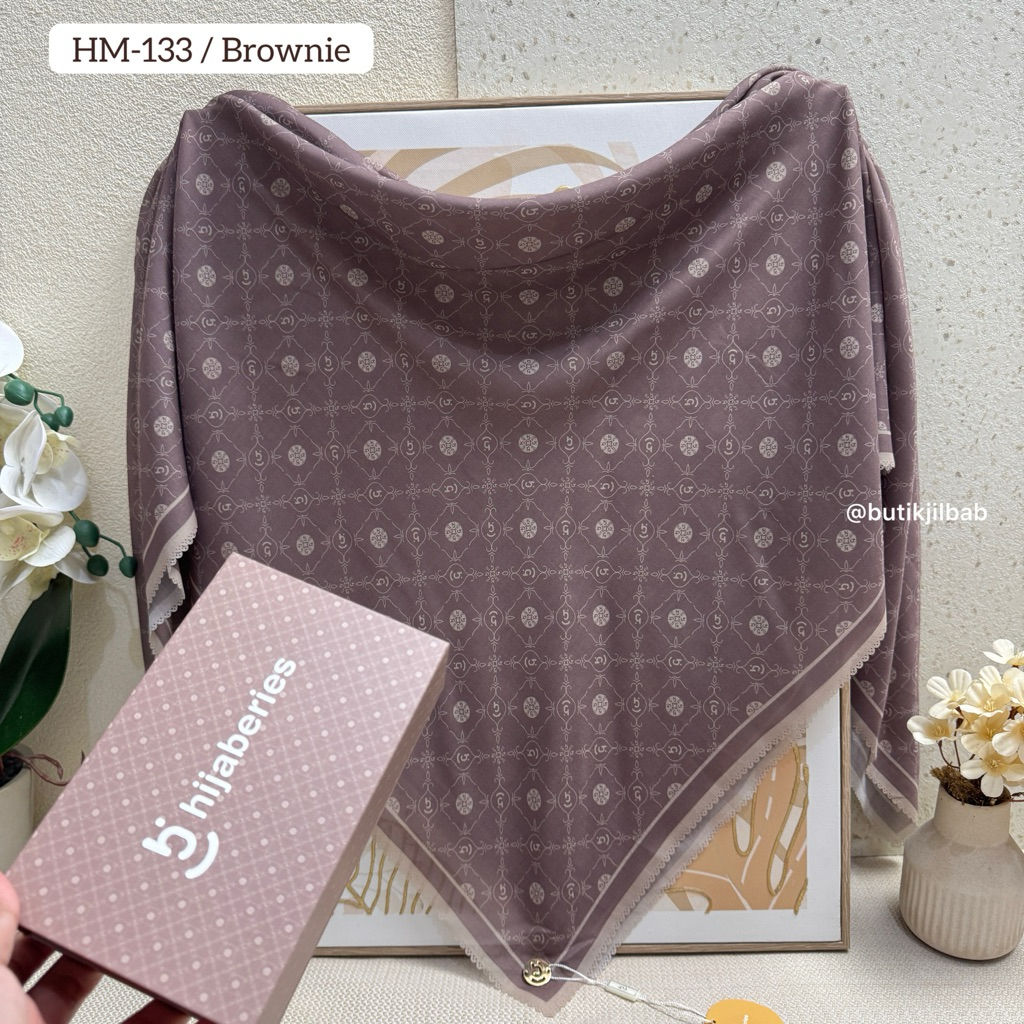 Hijaberies Motif With Box Hijab Segiempat Motif Lasercut Premium