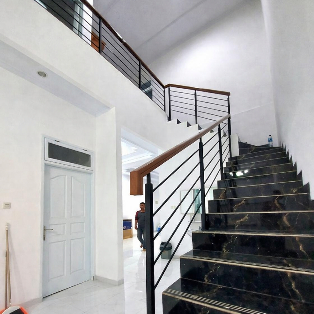 Jual Railing Tangga Besi Terlengkap & Harga Terbaru Agustus 2026 ...
