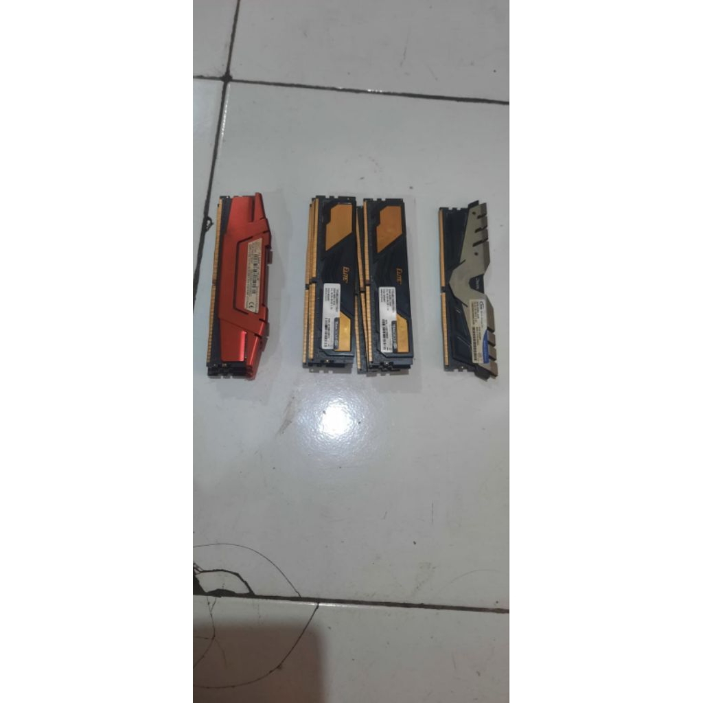 Jual Memory Ram Pc 8Gb ddr4 Pc 2400 Normal | Shopee Indonesia