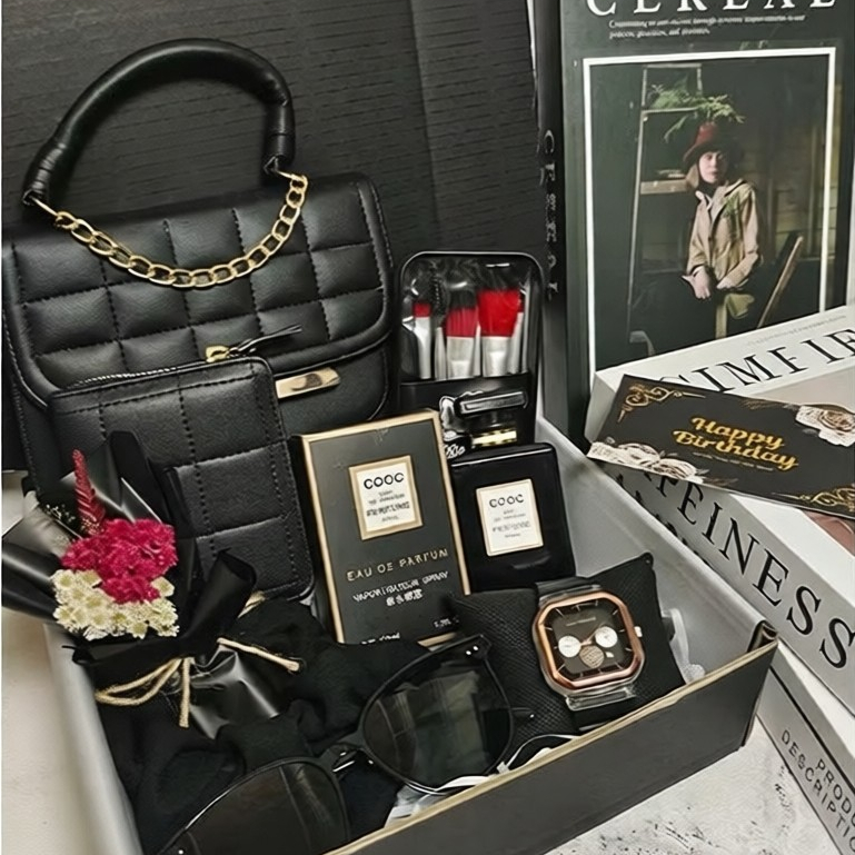 Hampers Cewek Premium Aesthetic Gift Box Hadiah Kado Ulang Tahun Wedding by Hampers Collection
