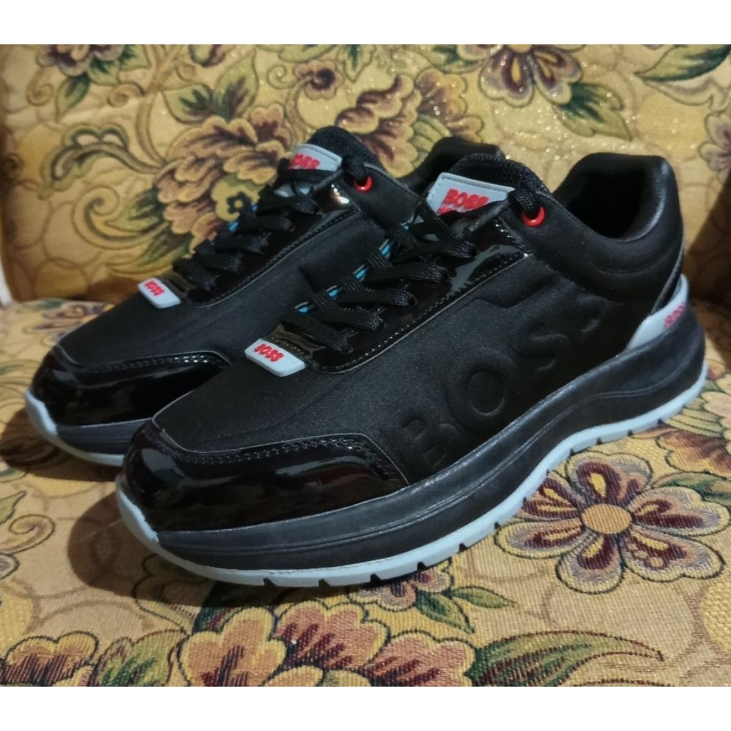 Jual SEPATU BOSS BARU/LIKE NEW SIZE 40 INSOLE 250 | Shopee Indonesia
