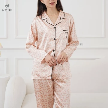 NOIRI Piyama Wanita Blue Bear Bunny Coquette Satin Premium Baju Tidur Lengan Panjang Elegan