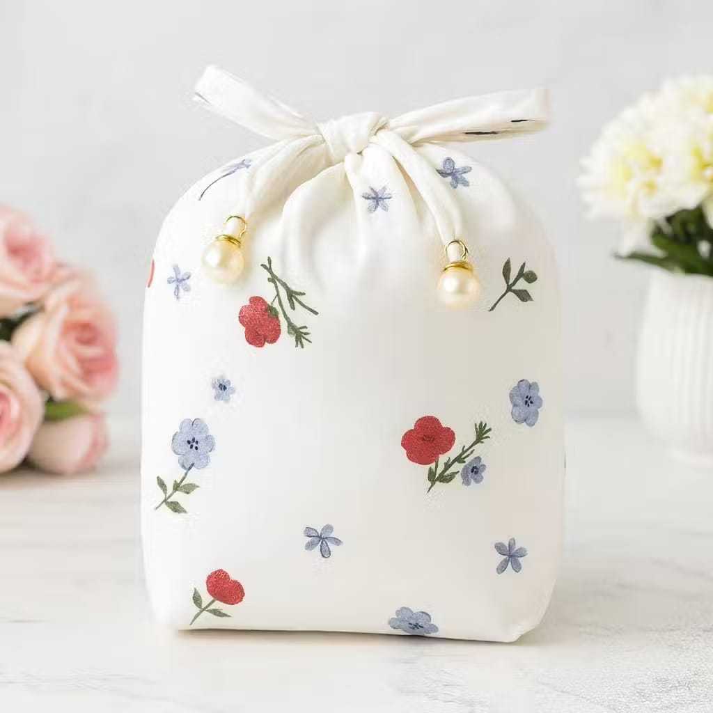 Mukena Traveling Mini Pouch 2in1 Katun Motif Tas Dan Sejadah - foto 2