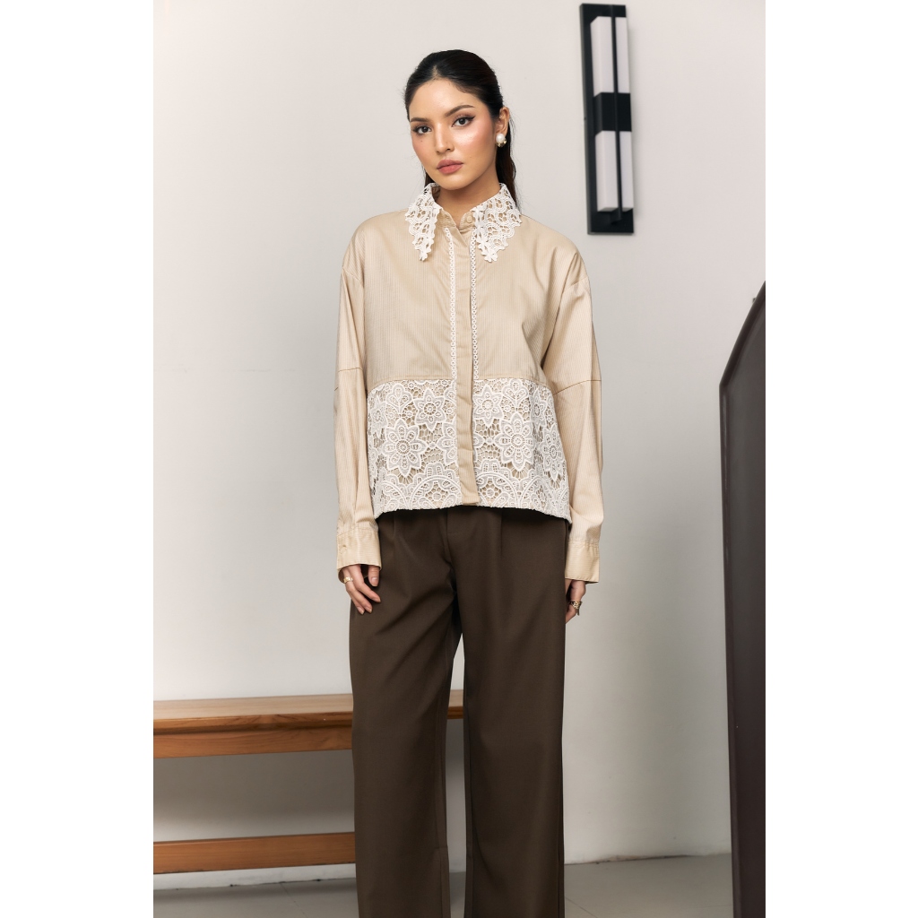 Jual STUDIO TUI - MIREL SHIRT IN CREAM | Shopee Indonesia