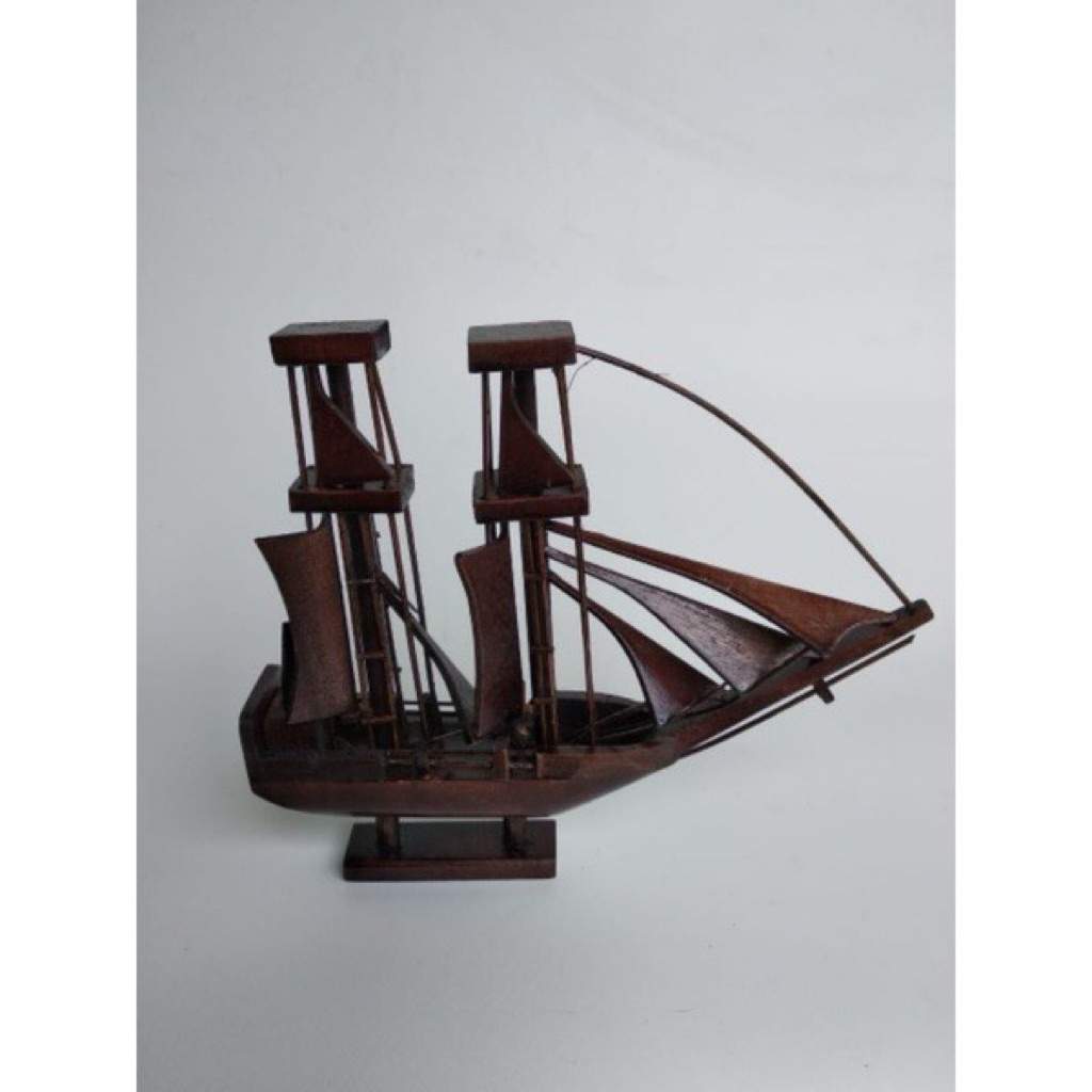 Miniatur Kapal Kayu Jati - Desain Unik, Finishing Mengkilap, Mudah Dirangkai