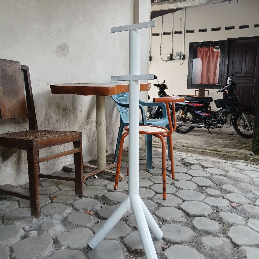 Jual Tiang Rambu Titik Kumpul - Tiang Besi 2 panjang meter | Shopee ...