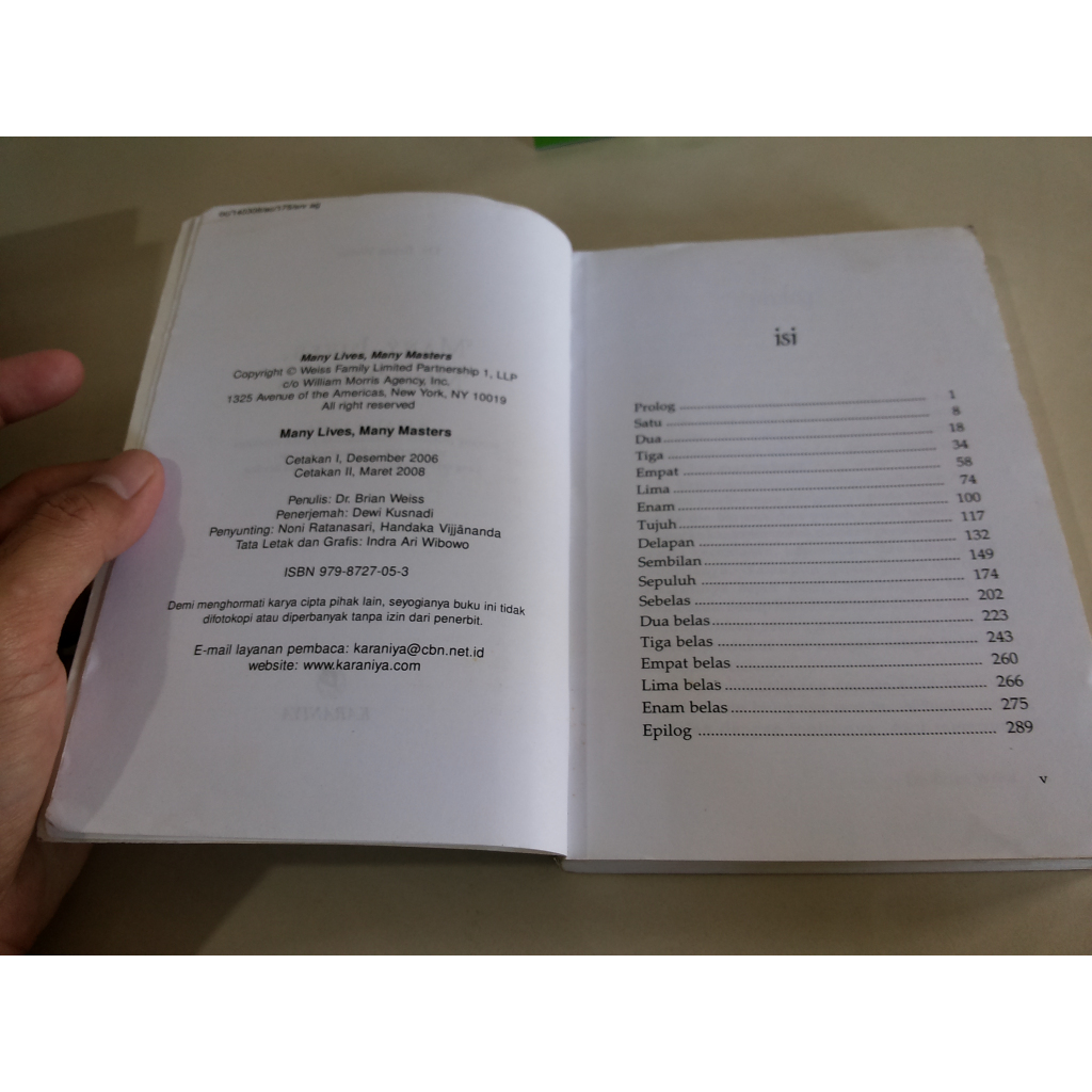 Jual Buku Many Lives Many Masters --- Dr. Brian Weiss | Shopee Indonesia