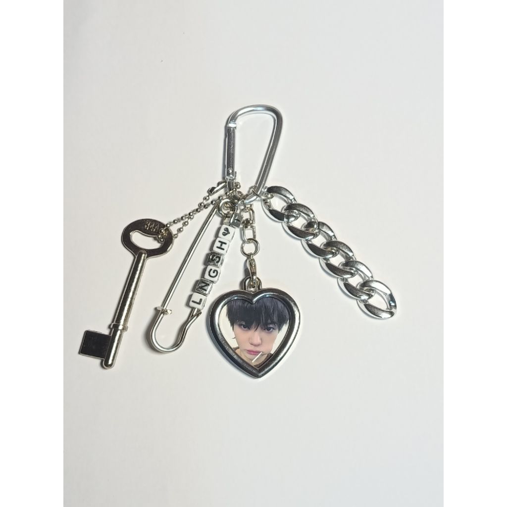 Jual Keychain LNGSHOT / Keyring KPOP LGSHOT / Gantungan kunci ohyul ...