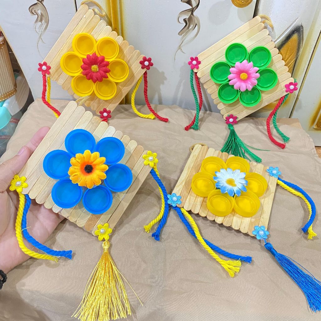 Hiasan dinding dari bahan stick es krim premium dan tutup botol warna model bunga