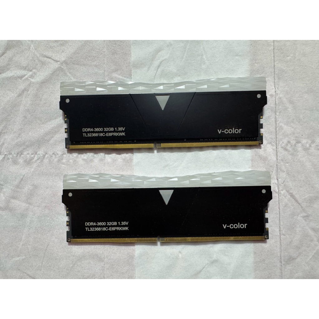 Jual MEMORY RAM V-COLOR 32GB PER KEPING 3600Mhz DDR4 RGB | Shopee Indonesia