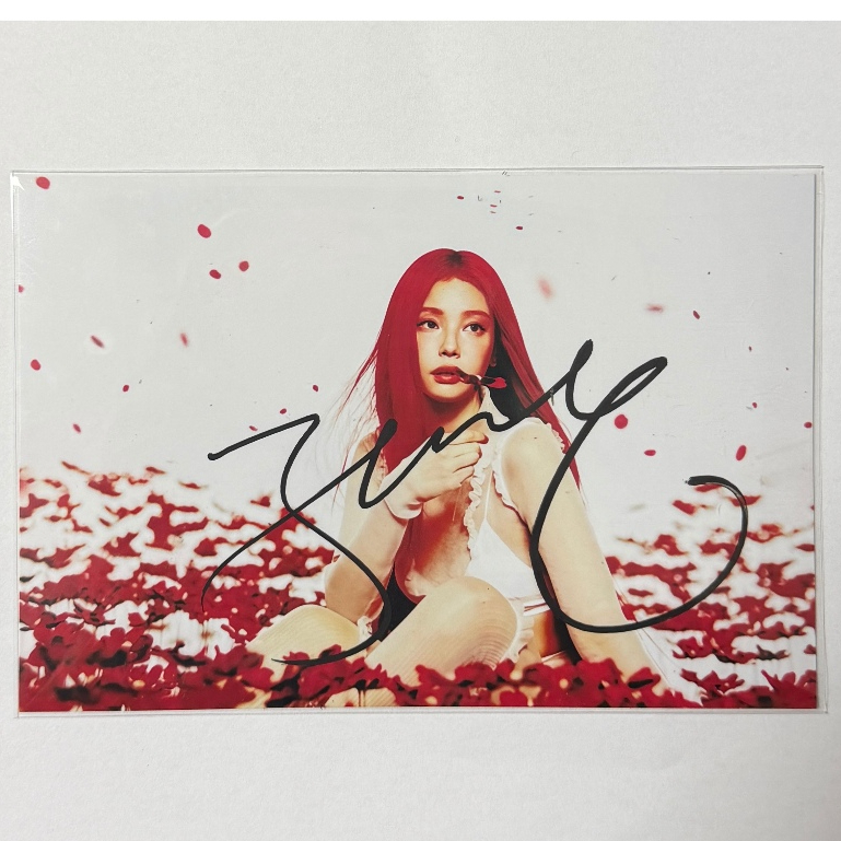 Produk Kpop Autograph | Shopee Indonesia