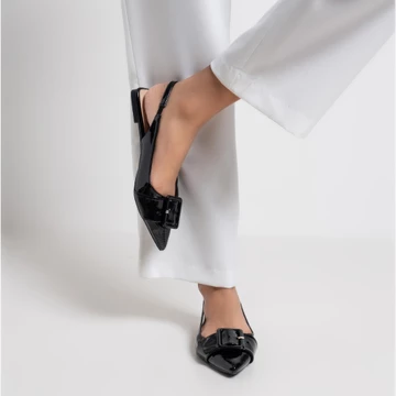 URBAN CO Fidelya Essentials Flatshoes Sepatu Kerja Slip On Wanita