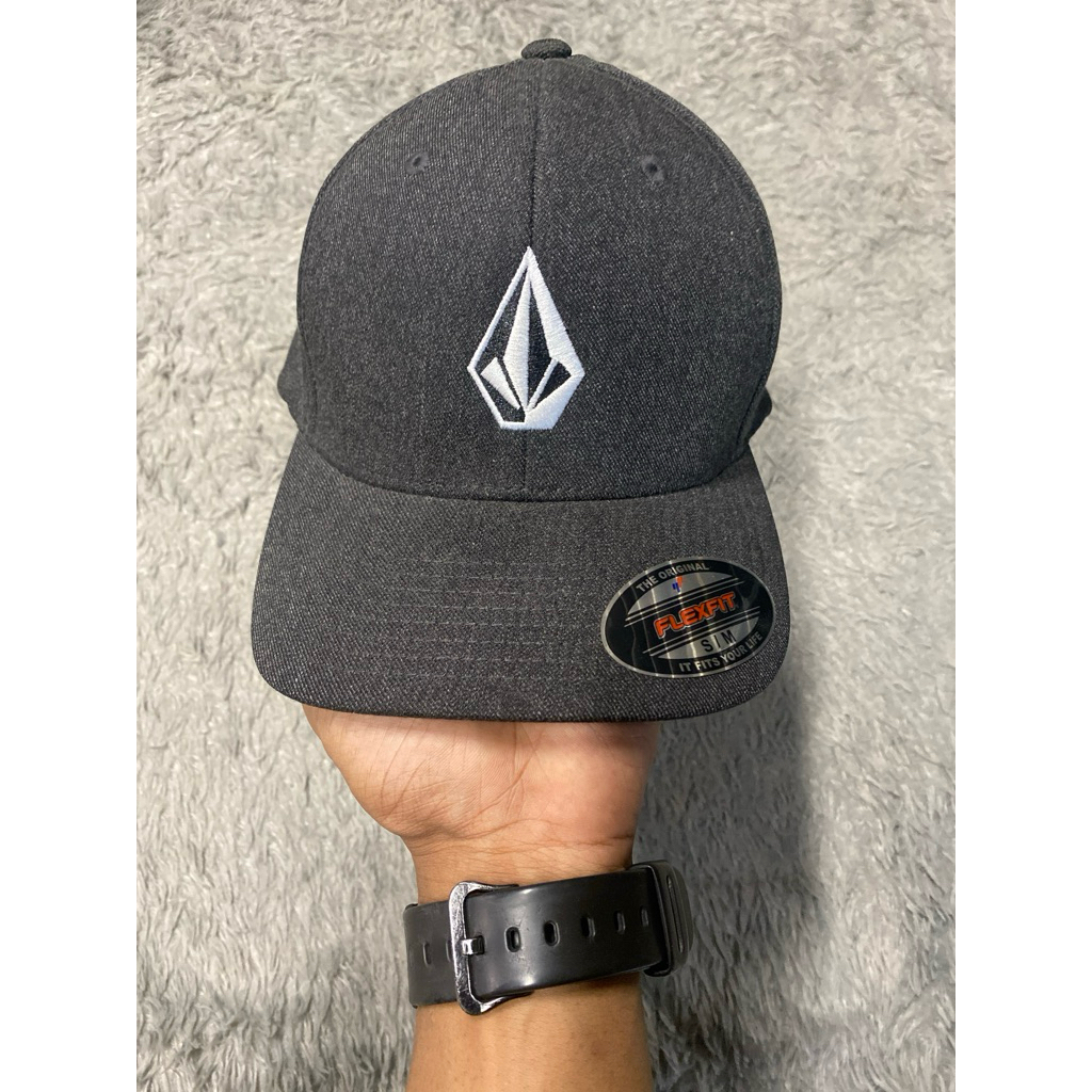 Jual TOPI FLEXFIT VOLCOM | Shopee Indonesia