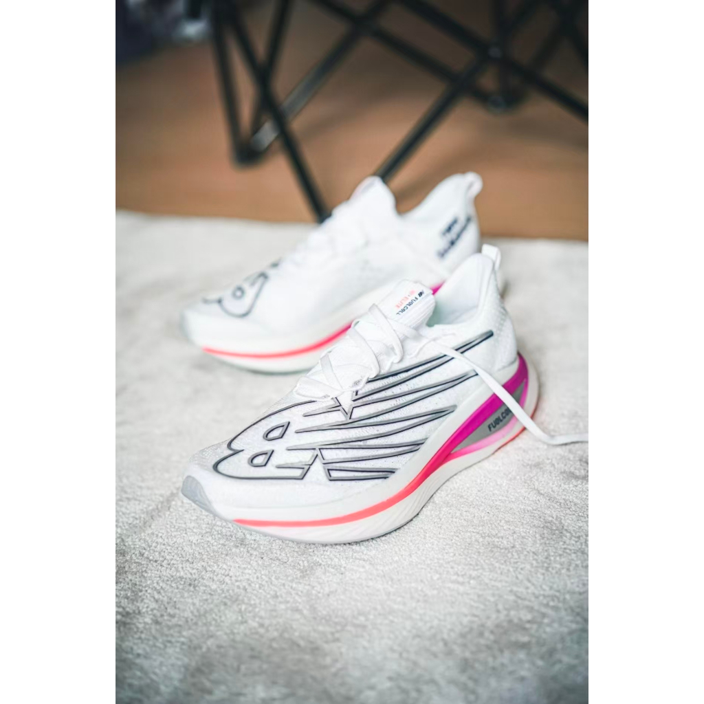 Jual [Foot locker] [NEW Balance] Elite v3: Low-cut, breathable ...