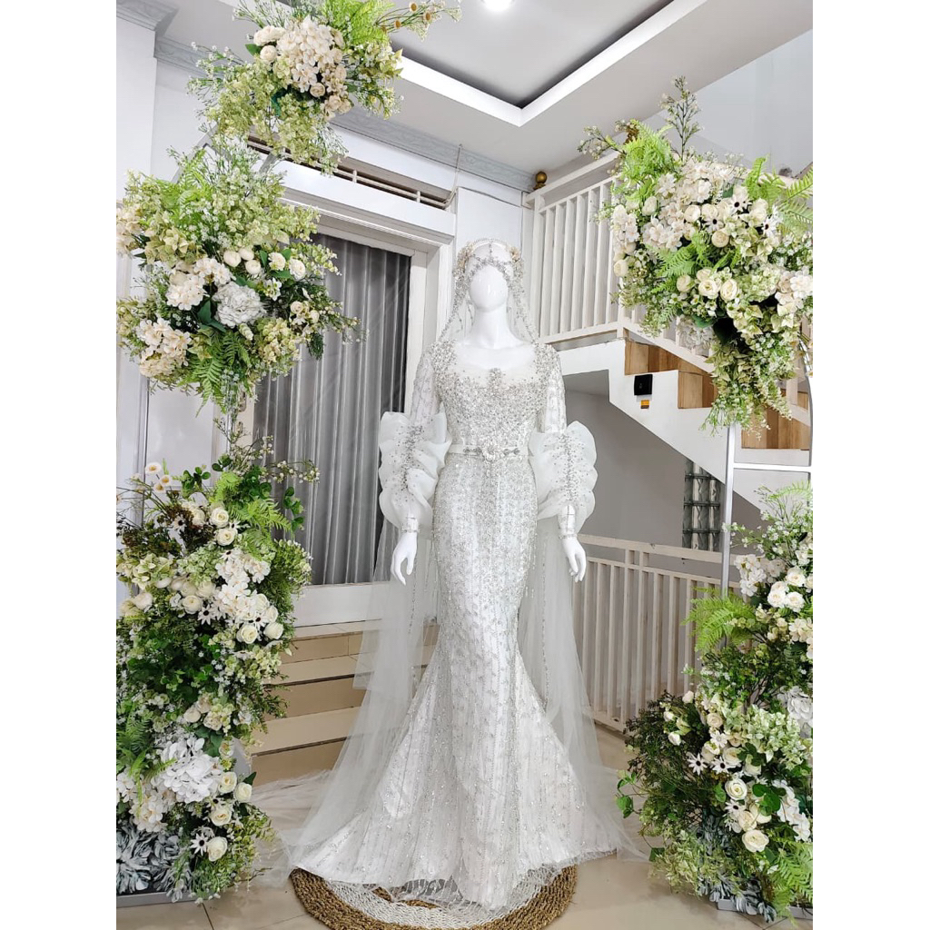 modern kebaya wedding dress Amanda Lee Weddings's Capsule Collection of Peranakan Inspired Wedding  Dresses