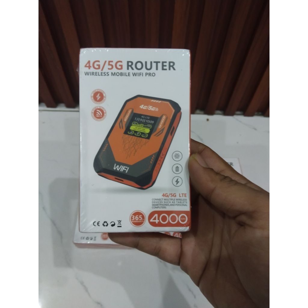 Modem wifi All operator 4G/5G batre badak 4000mah 300mbps ( kondisi Baru)