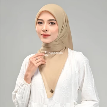 Hijaberies Paris Legend (Hijab Segi Empat 110x110 Cm)