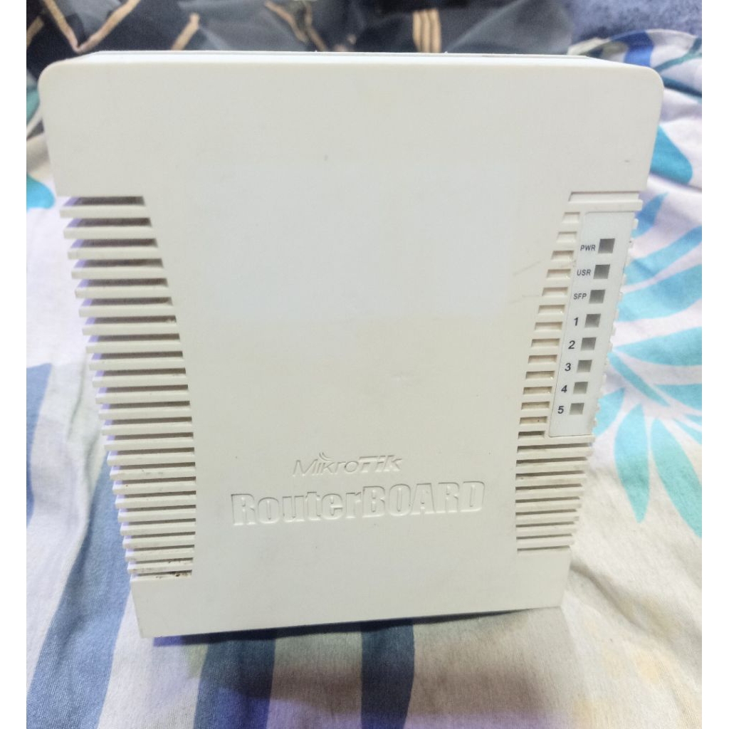 Jual MIKROTIK ROUTER BOARD RB960 PGS.Second Normal Mulus ( Unit aja ...