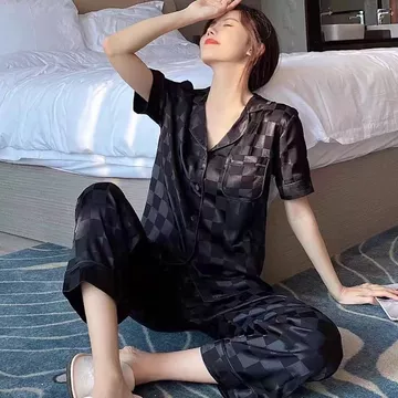 Setelan Lengan Panjang Kotak Satin Premium Piyama Wanita