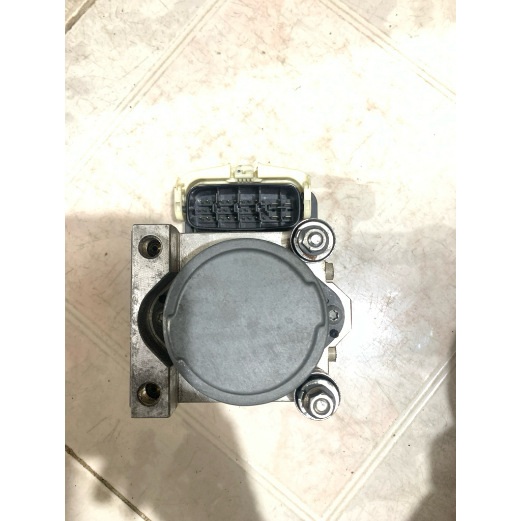Jual Modulator ABS Modul 6G ABS ACTUATOR ABS HILUX INNOVA 6G 89541 ...