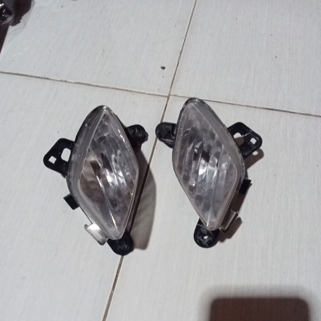 Jual Lampu Sein Sen Depan Kakan Kiri Suzuki Axelo 125 Original Stanley ...