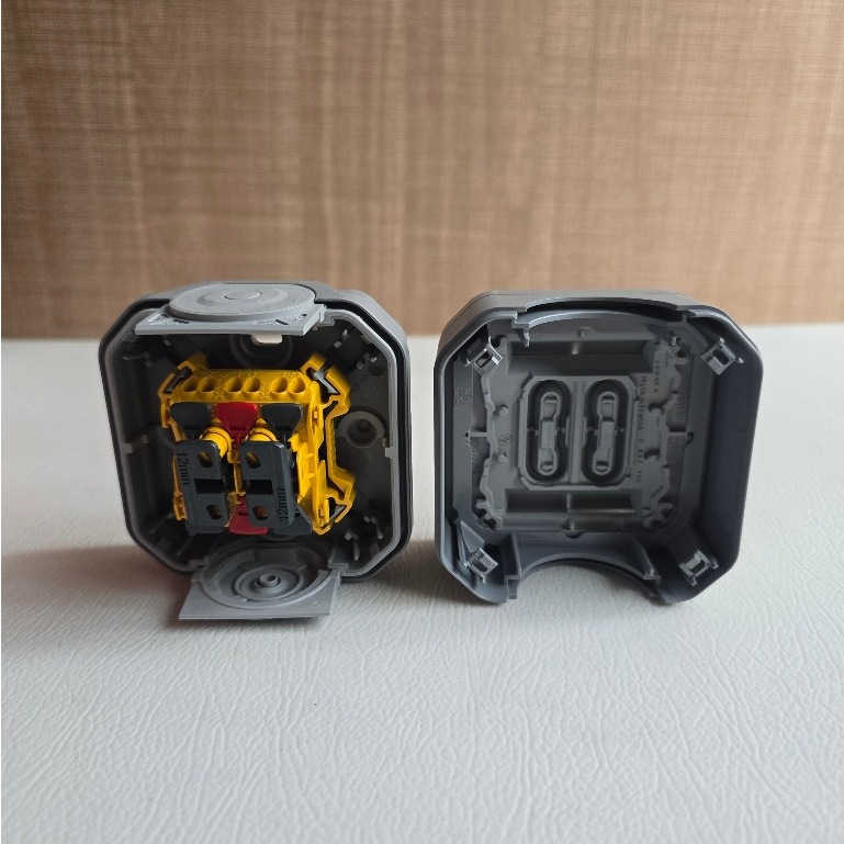 Jual Legrand Plexo Saklar 2 Switch Seri Double Gang 2 Way Outbow 10A ...