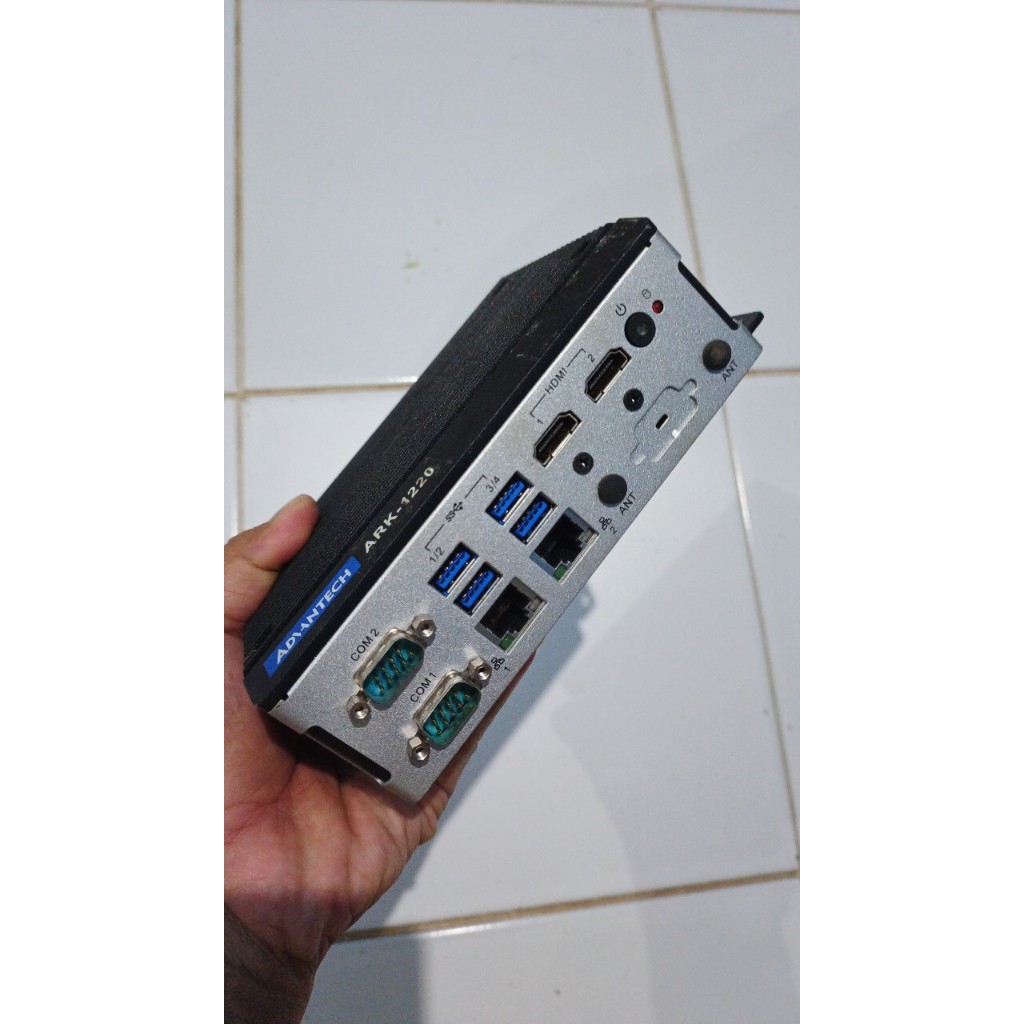 MikroTik x86 Lisensi Lvl 6 Mini PC Industrial 4 Core CPU 1.8Ghz Gigabit Ethernet Fanless