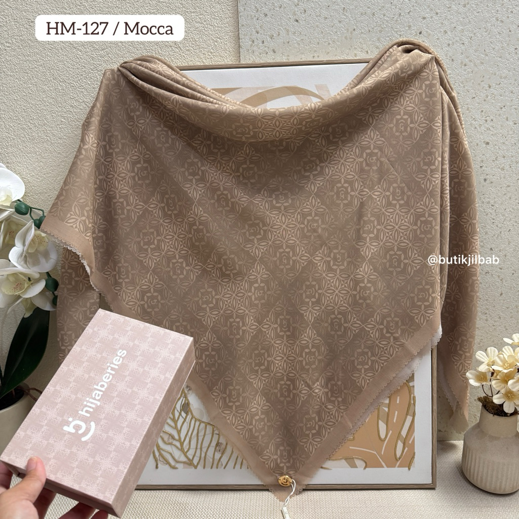 Hijaberies Motif With Box Hijab Segiempat Motif Lasercut Premium