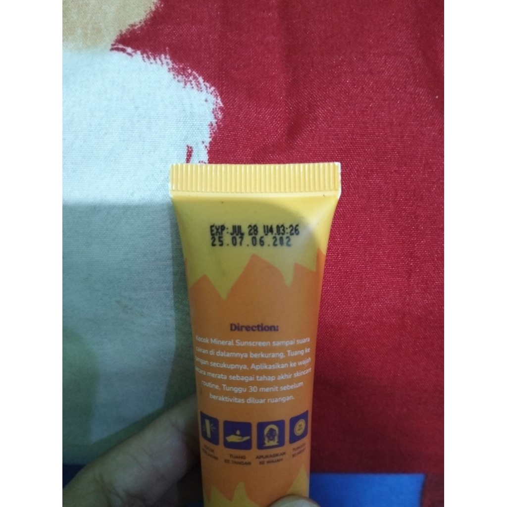 Jual prelove tinted sunscreen azloe 20gr | Shopee Indonesia