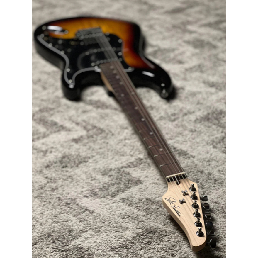 Jual SLX Hawk Classic Essentials 22 HSS with Rosewood FB in in 3-Tone ...