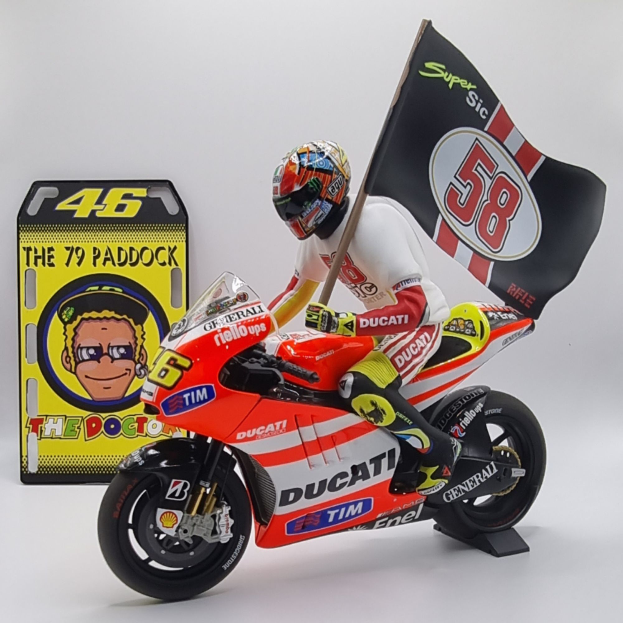 Jual Minichamps Yamaha YZR-M1. Rossi Test Sepang 2007.(LE Jual Minichamps Yamaha YZR-M1. Rossi Test Sepang 2007.(LE