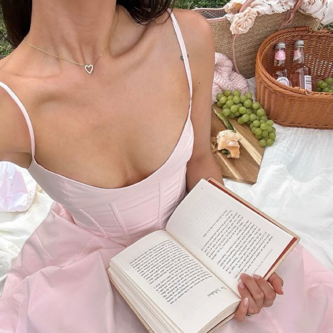 brochu walker aurora eyelet-embroidered cotton midi dress Margot Eyelet — Sage Embroidered Eyelet Color:Champagne as Pics Cotton Overall Dress In Details This corset dream dress sessions