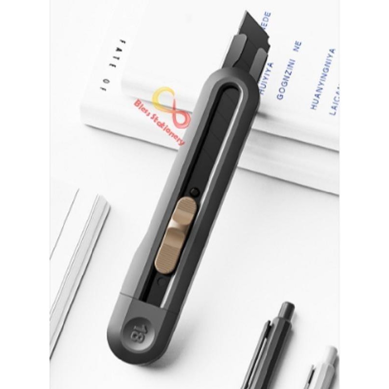 Jual ID CUTTER HITAM DELI BLACK CUTTER BESAR CUTER PISAU PEMOTONG ...