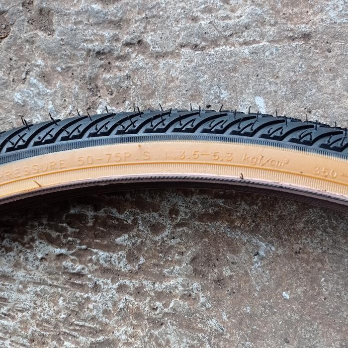 Bell 700c Hybrid Bike Tire 700 x 38c Flat Defense 32mm -45mm