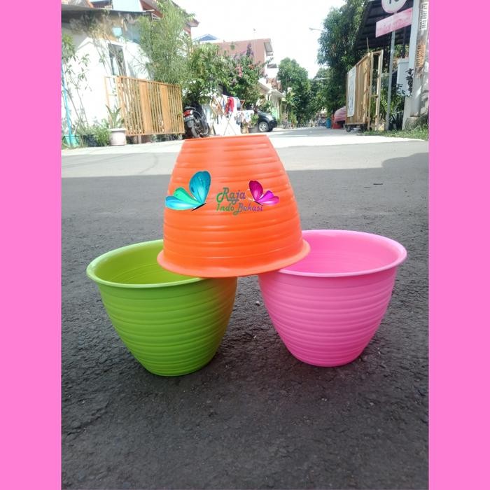 Jual [Sp] Pot Madu 17 Warna Pink Orange Hijau - Pot Plastik 15Cm Vas ...