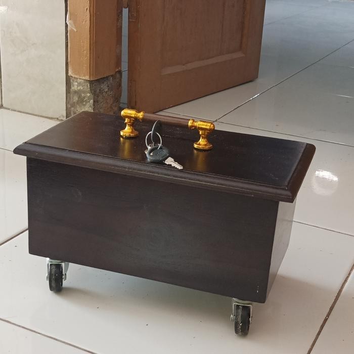 Jual Kotak Amal Infaq Dari Kayu Jati Pakai Roda Kode 1110 | Shopee ...