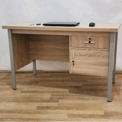 Jual Meja Kantor Kerja Kaki Besi MT 130 Grace Furniture Awet Kuat kokoh