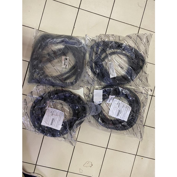Jual karet pintu kijang innova 2004-2015 original set 4 pintu | Shopee ...