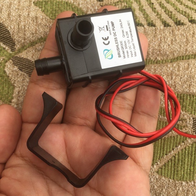 Jual Pompa Celup Mini 12v 240 LPH utk Solar Panel Tenaga Surya | Shopee ...