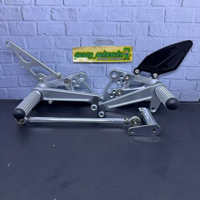 Jual Footstep Underbone NUI Racing Adjustable Silver Ninja R SS RR New ...